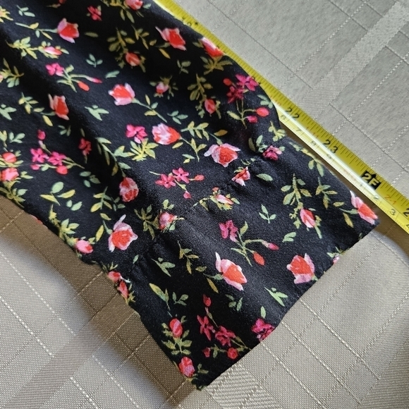 🔥4 for $20🔥 Old Navy black long sleeve tunic shirt with floral pattern size XL - Picture 7 of 9